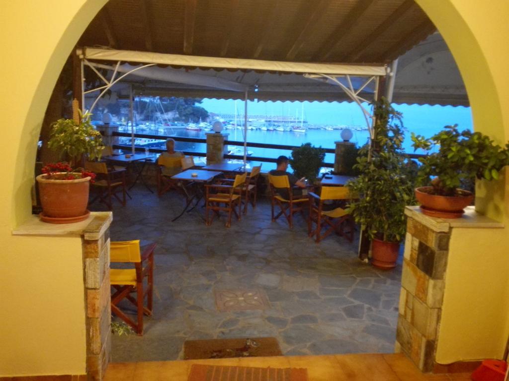 Haravgi Hotel Patitírion Zewnętrze zdjęcie