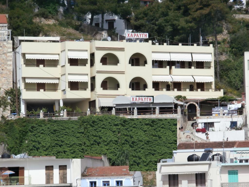 Haravgi Hotel Patitírion Zewnętrze zdjęcie